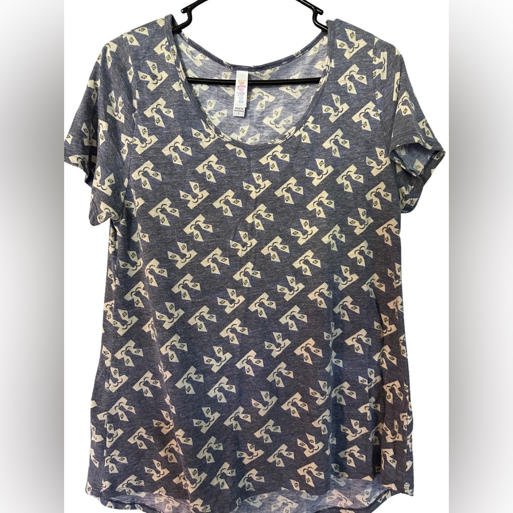Lularoe fox Classic tee